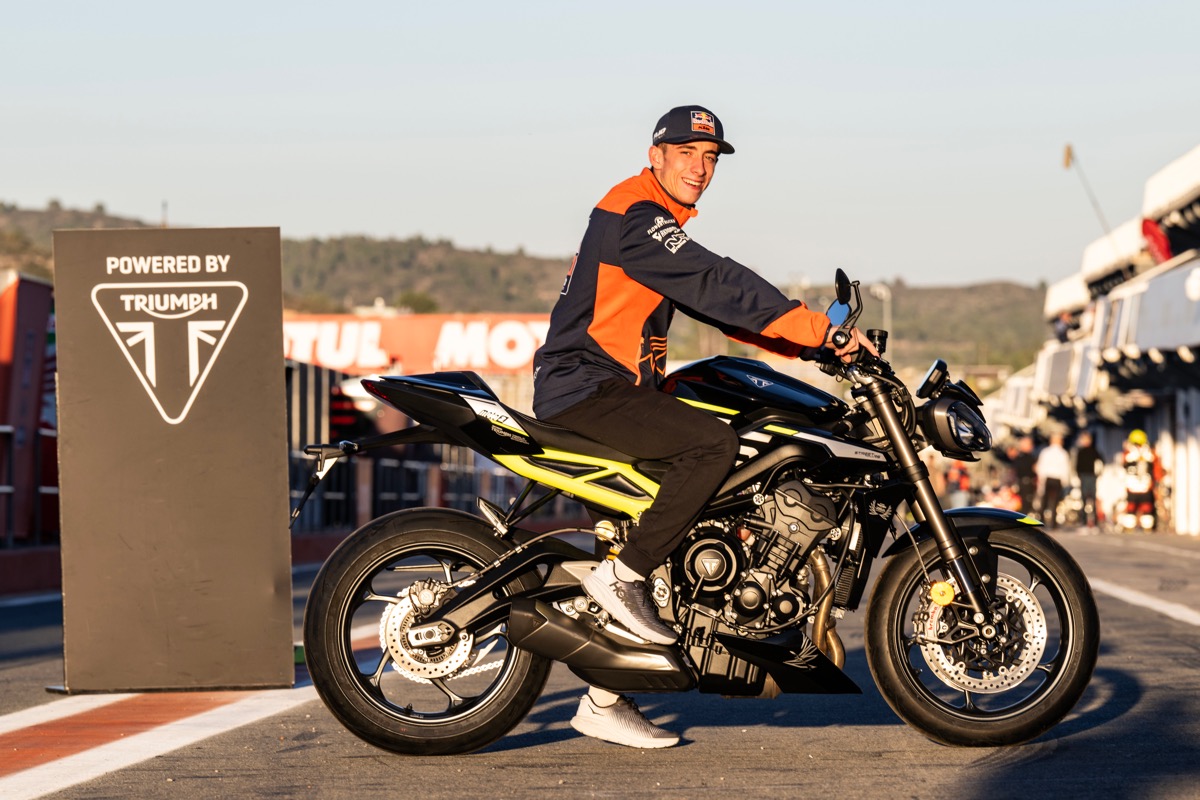 Pedro Acosta wint 2023 Triumph Triple Trophy