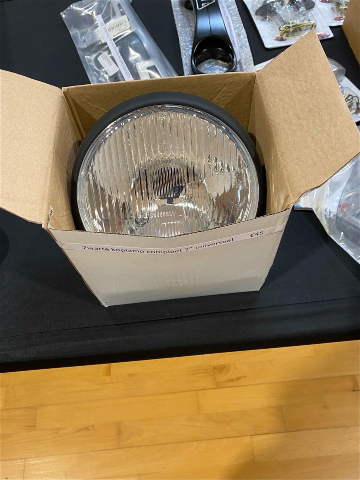 Zwarte koplamp compleet 7" universeel Bonneville/Thruxton